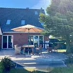 Haus Deichglueck * דורנום